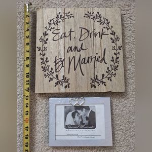 Bundle of wedding sign and frame